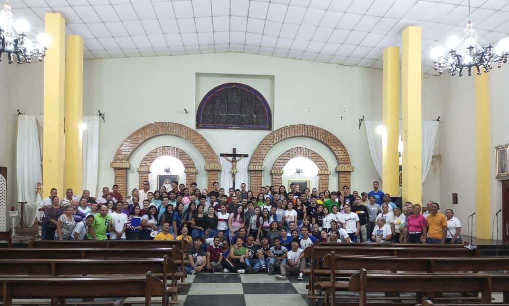 Parroquia Ntra. Sra. de Coromoto y San Roberto Bellarmino, realizó Encuentro de Jóvenes con Cristo